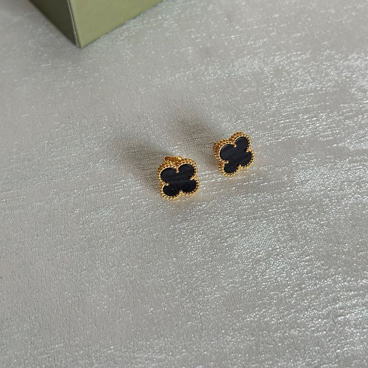 CLOVER | SCHWARZE OHRRINGE