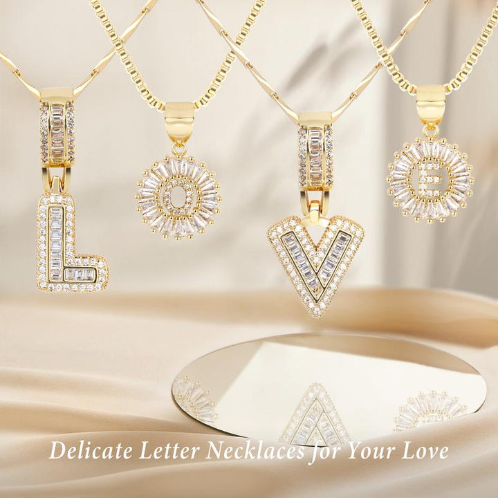 Elegantes 2er-Set Buchstabenanhänger-Halsketten