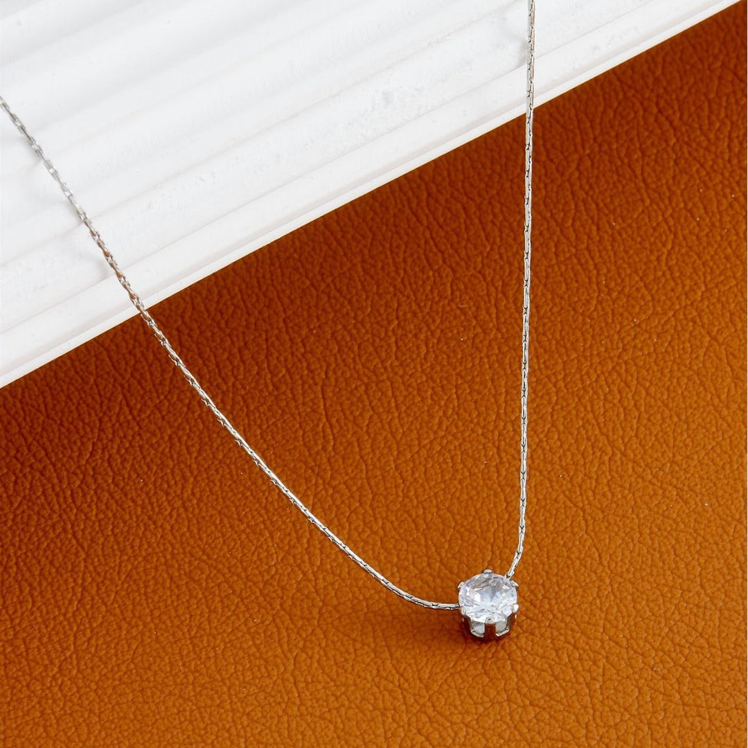 Minimalistische Klassische Charm-Halskette