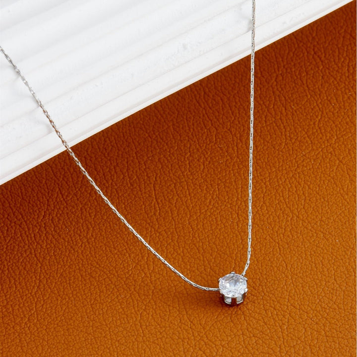 Minimalistische Klassische Charm-Halskette