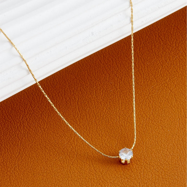 Minimalistische Klassische Charm-Halskette