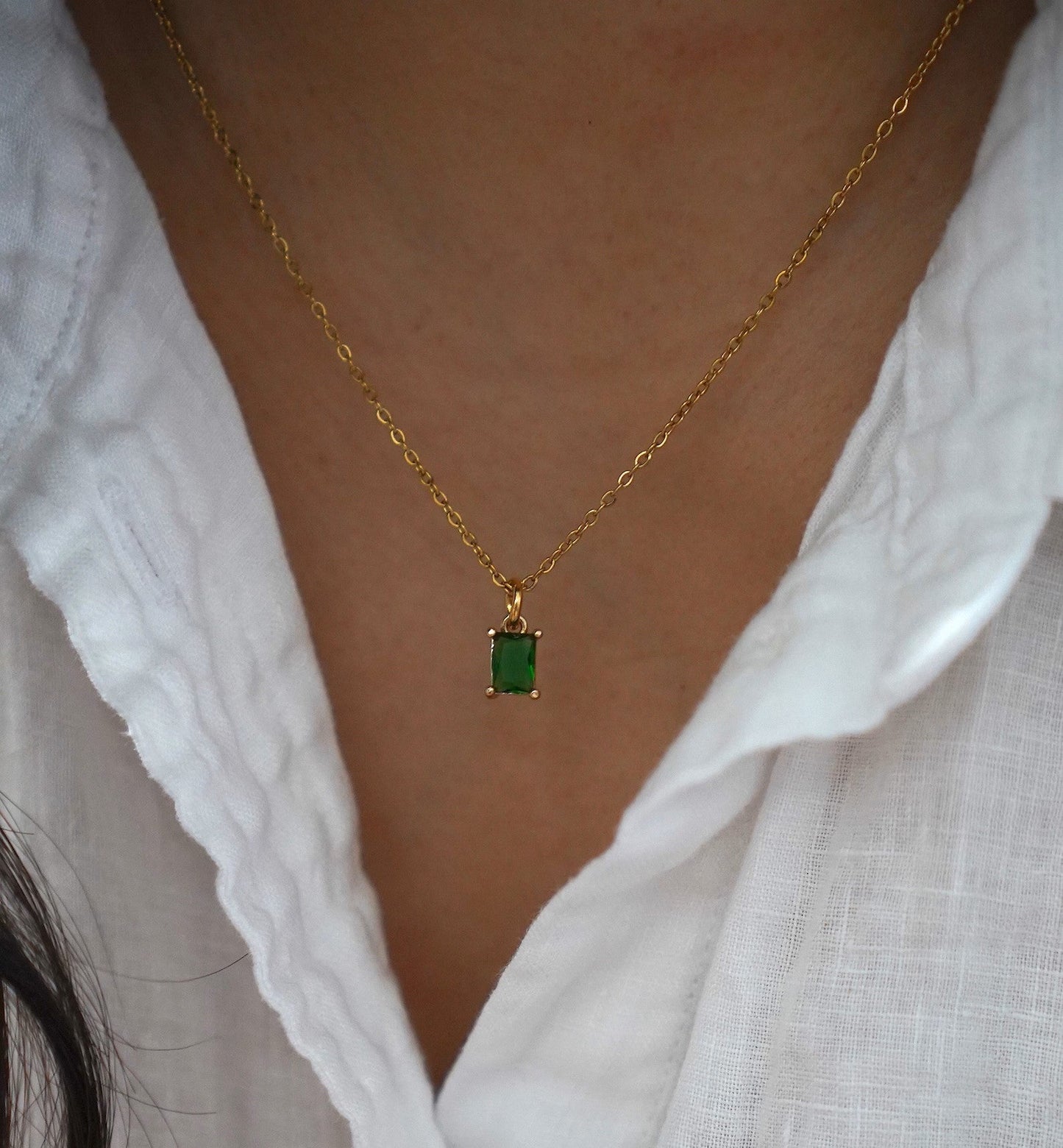 Emi Grünes Halsband