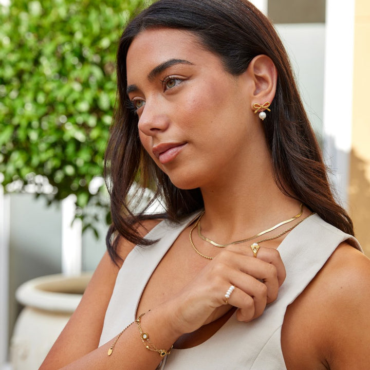 Laila Bow Perlenohrringe